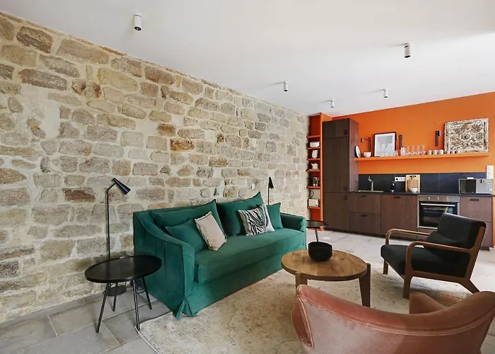 Pick A Flat\'S Apartment Near Place De La Bastille - Rue Du Faubourg Saint Antoine